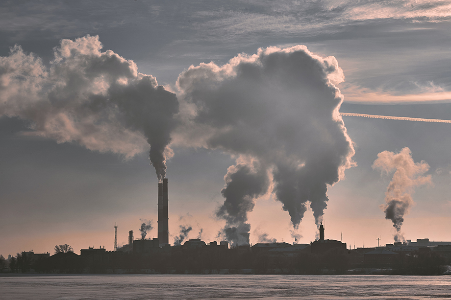 Больше всего объём вредных выбросов увеличился в Якутии, Волгоградской и Рязанской областях.