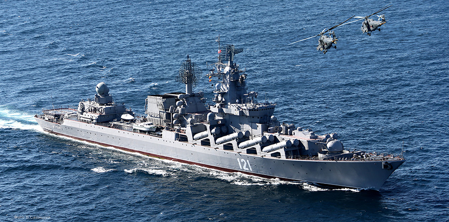 До сих пор среди военных идут дебаты, каким оружием был атакован крейсер «Москва».