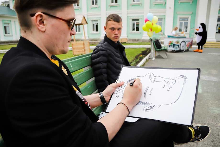 6 июня 2022 года. Открытие игровой площадки и спортивного корта для воспитанников Малоистокского детского дома.
