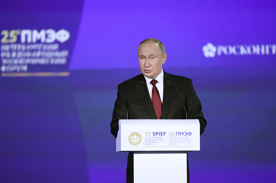 Путин заявил, что все заклинания про «доллар за 200» и крах экономики РФ являются инструментом информационной борьбы.
