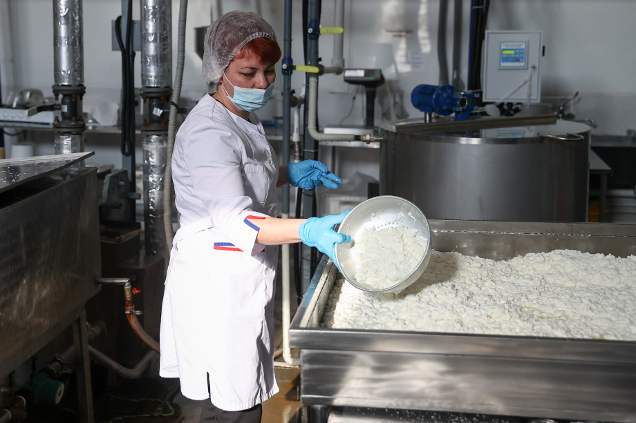 Сегодня АПК Свердловской области самостоятельно обеспечивает потребность населения в молочной продукции на 70 процентов.