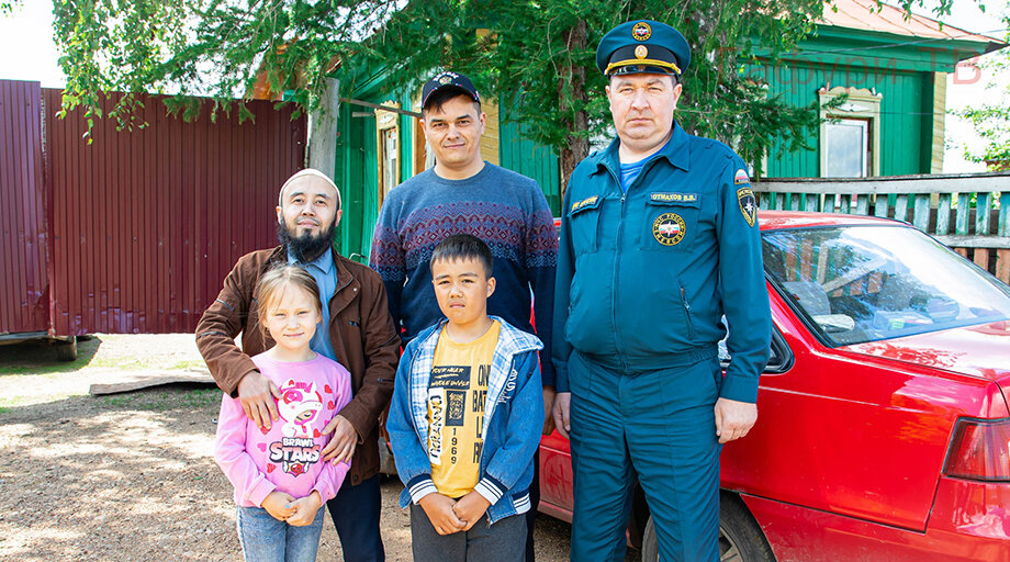 12-летний Радмир Хуснутдинов помог выбраться из воды тонущим людям.