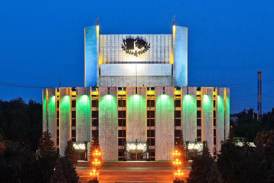 Ранее за 140 млн рублей был отремонтирован фасад здания драмтеатра.