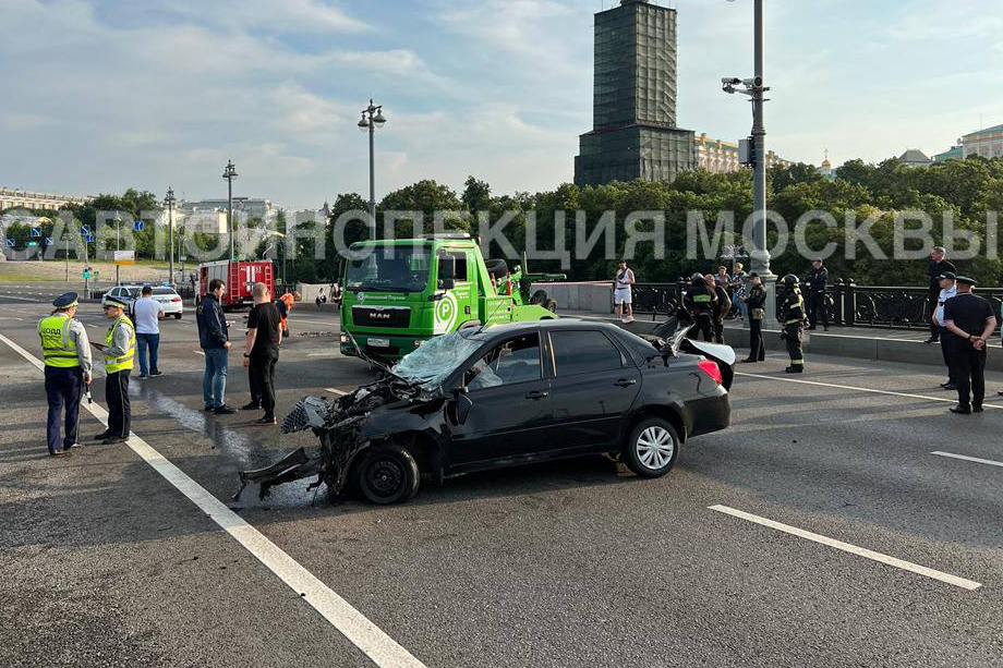 Водитель и пассажир Datsun скончались на месте, водитель внедорожника госпитализирован.