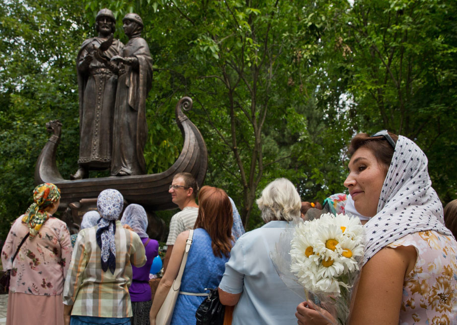 День семьи, любви и верности отмечается в России не первый год, но официальный статус приобрёл лишь в июне.