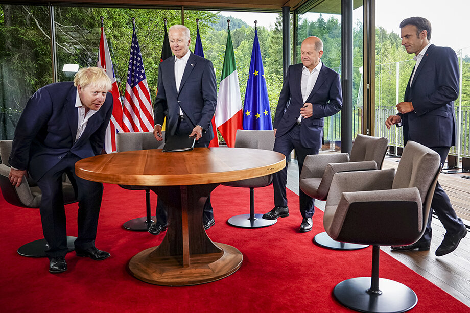 Саммит G7 в Баварии: (слева направо) премьер-министр Великобритании Борис Джонсон, президент США Джо Байден, канцлер Германии Олаф Шольц и президент Франции Эммануэль Макрон.