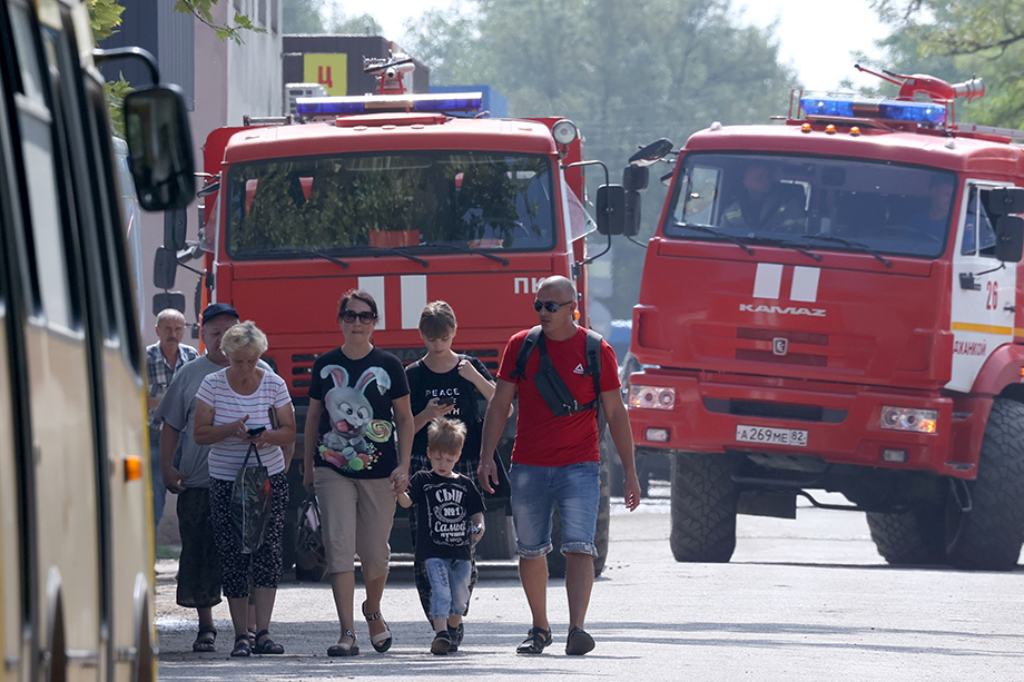 Посёлок Азовское. Во время эвакуации местных жителей.