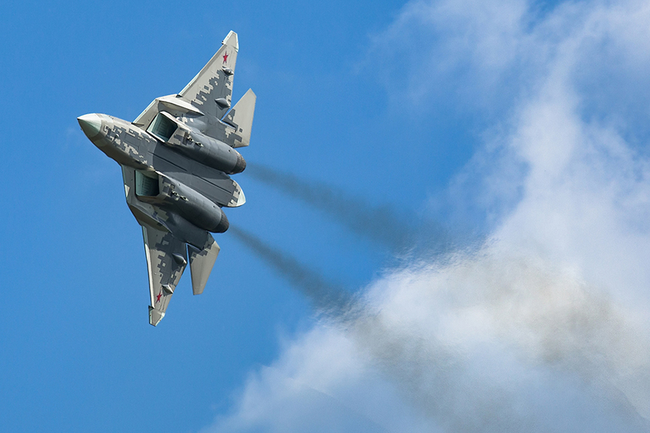 Многофункциональный истребитель пятого поколения Су-57