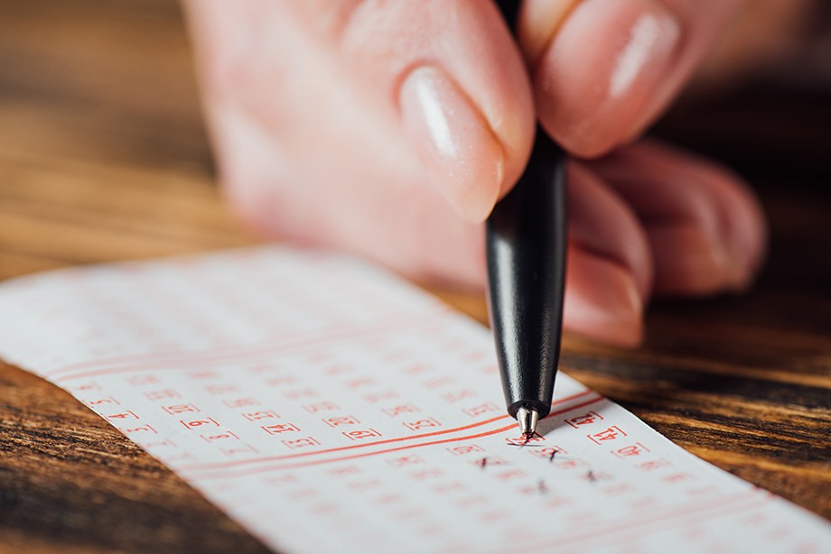 Житель Калифорнии выиграл в лотерее Powerball 2,4 миллиарда долларов