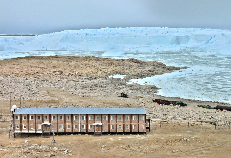 Российская станция Прогресс в Антарктиде. 2007 год