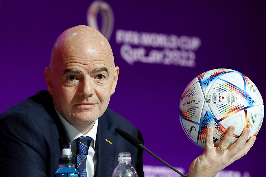 Глава ФИФА Джанни Инфантино справедливо замечает, что западные компании, которые получают миллиарды из Катара, молчали о правах трудящихся до решения о проведении там чемпионата мира. До турнира всех всё устраивало.