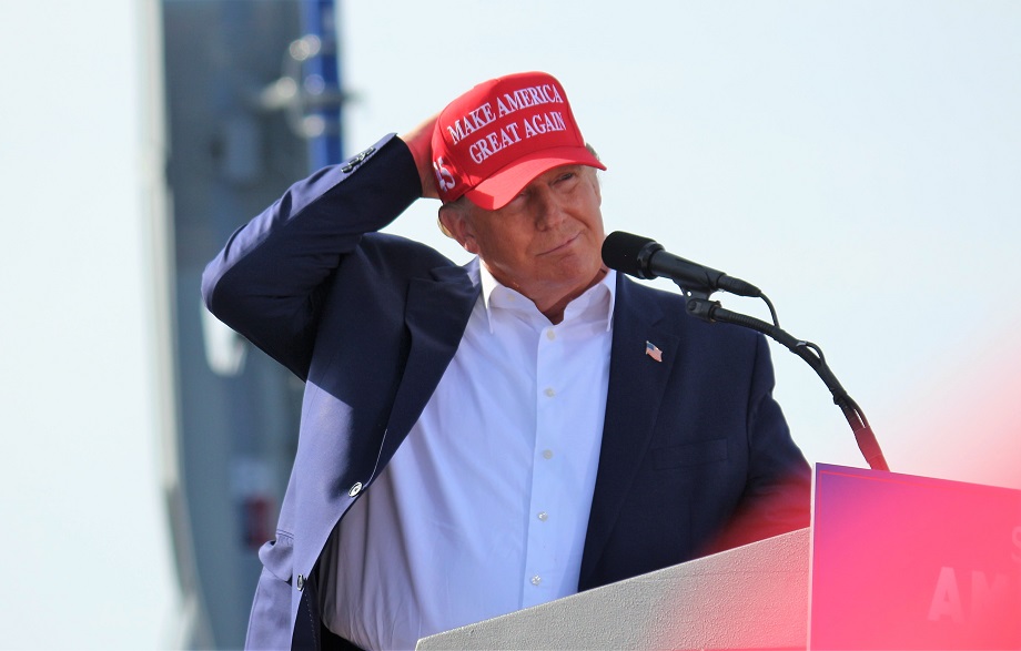 В ходе президентской кампании Трампа будет постоянно сопровождать представитель его штаба