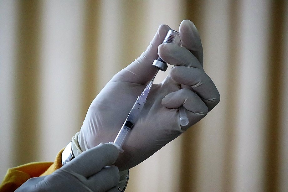 Экспериментальная вакцина против ВИЧ успешно прошла тестирование на добровольцах