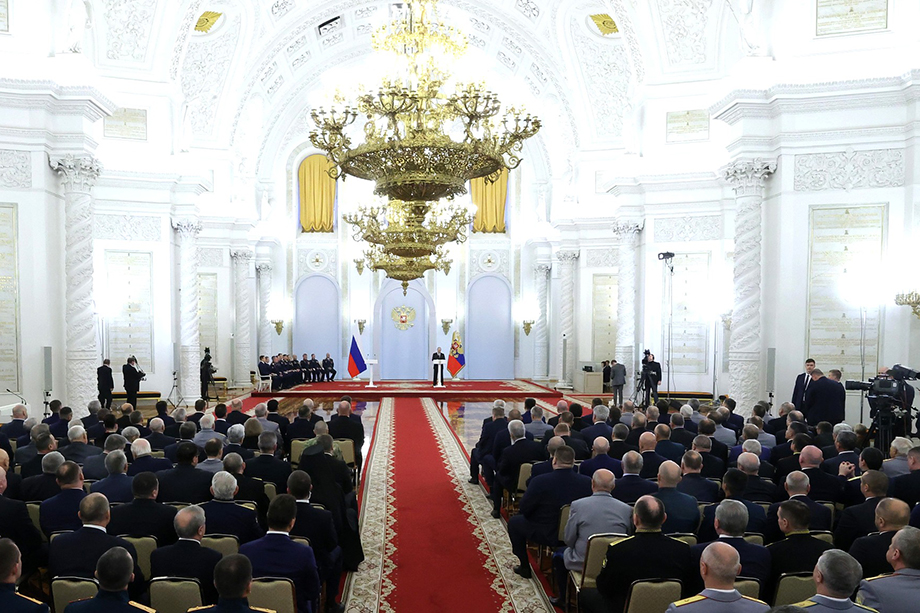 Накануне Дня Героев Отечества, который будет отмечаться 9 декабря, в Георгиевском зале Кремлёвского дворца вручили медали «Золотая Звезда»