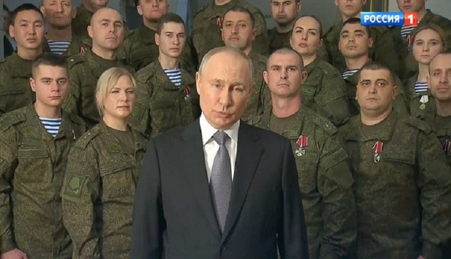Президент России Владимир Путин поздравил Дальний Восток и Петропавловск-Камчатский с наступившим 2023 годом