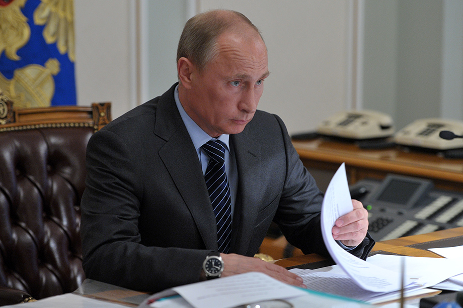 Россияне назвали политиком года Владимира Путина.