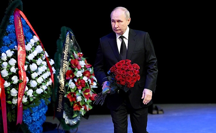Владимир Путин отправился в Санкт-Петербург после церемонии прощания с первым президентом Башкортостана Муртазой Рахимовым