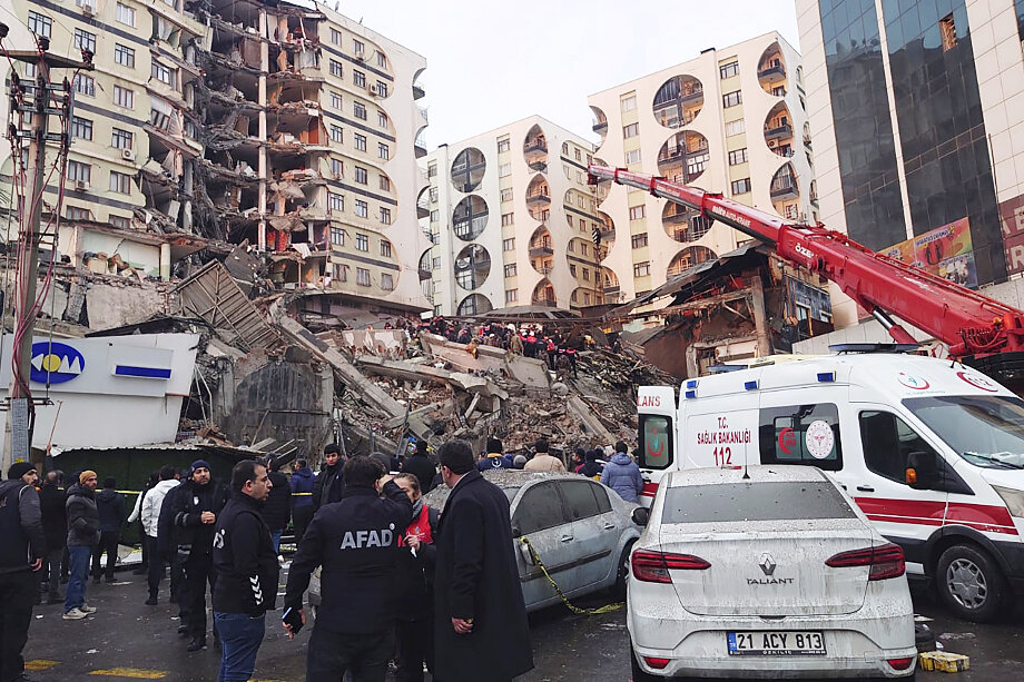 На юго-востоке Турции произошло землетрясение магнитудой 7,4.