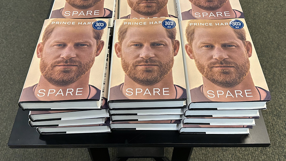 «Эксмо-АСТ» и Smart Reading планируют выпустить мемуары принца Гарри «Запасной» в формате саммари
