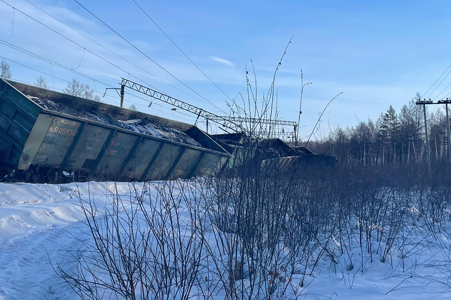 В Приамурье сошли с рельсов 10 вагонов с углём.