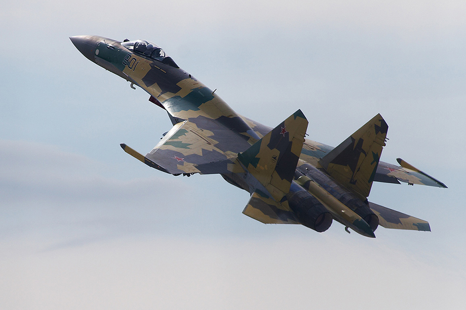 Российский многоцелевой истребитель Су-35