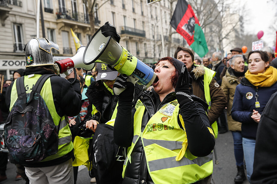 11 марта. Париж. Общенациональная забастовка против предложенной правительством пенсионной реформы во Франции.