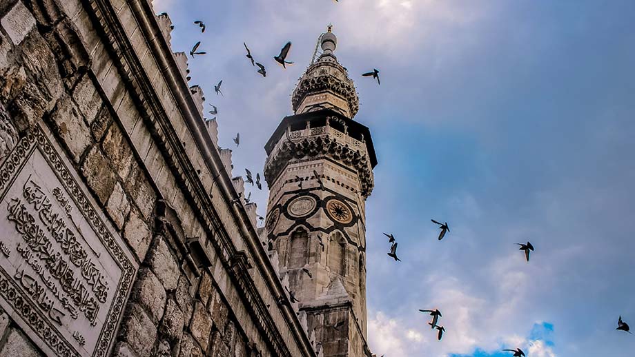 Мечеть Омейядов – самая большая в Дамаске. Расположенная в исторической части города. Относится к тому редкому типу святынь, которые почитают как мусульмане, так и христиане.