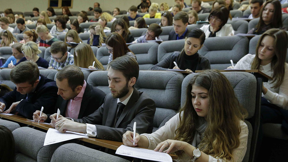 Самым трудным словом для написания в Тотальном диктанте стало наречие «сызмальства»