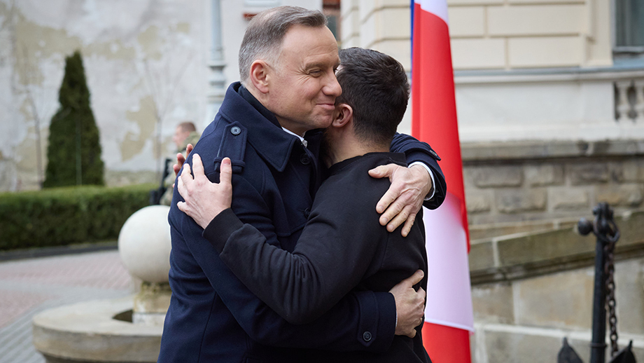 Во время совместной пресс-конференции с президентом Польши Анджеем Дудой Зеленский заявил, что в будущем между государствами перестанут существовать всяческие границы.