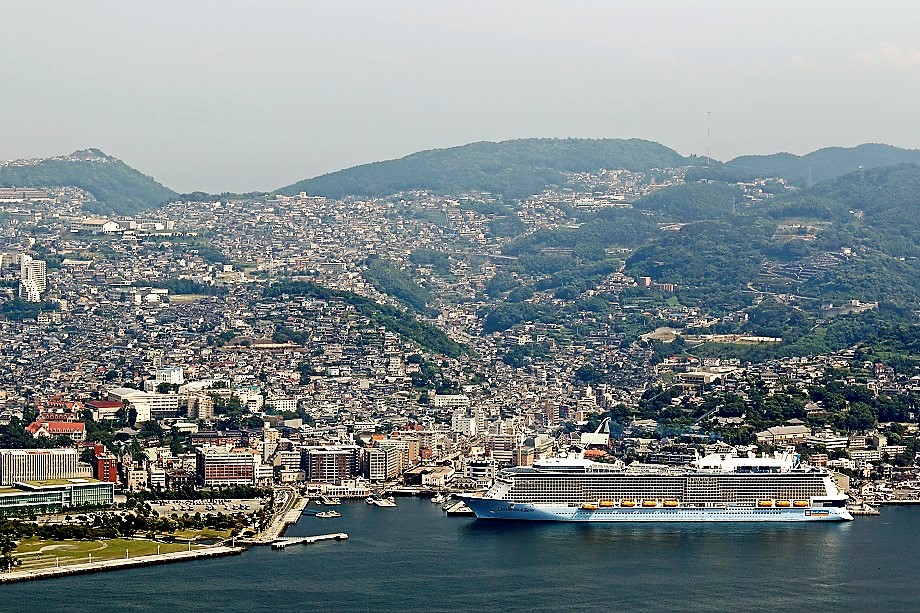 Круизный лайнер Quantum of the Seas