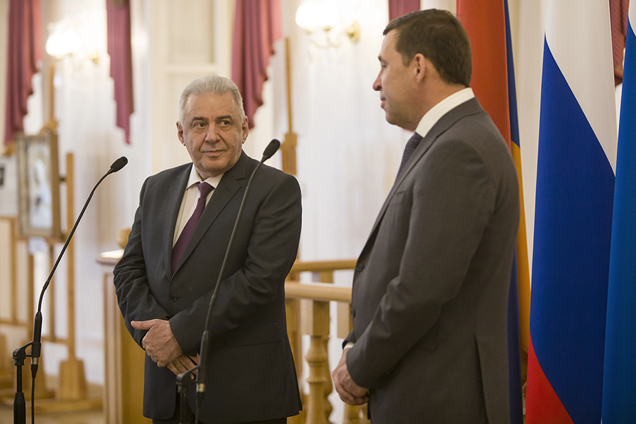 Вагаршак Арутюнян занимает пост чрезвычайного и полномочного посла Республики Армения в РФ с января 2022 года.