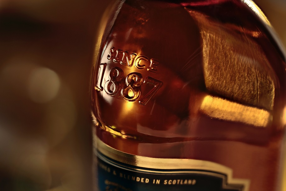 Французская компания Pernod Ricard, в портфель которой входят такие марки как Chivas Regal, Jameson, Ballantine's, Absolut, Olmeca, Havana Club, Mumm и Perrier Jouet, заявила, что в конце апреля прекратила поставки в Россию.