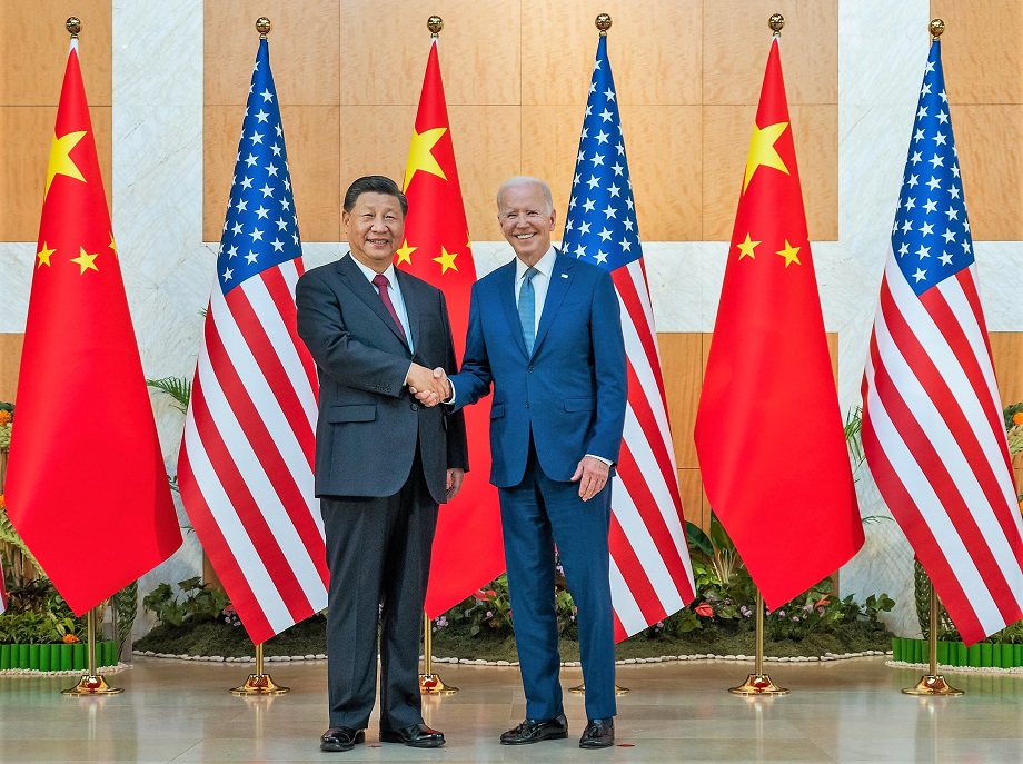 Ноябрь 2022 года. Джо Байден и Си Цзиньпин на саммите в Индонезии.