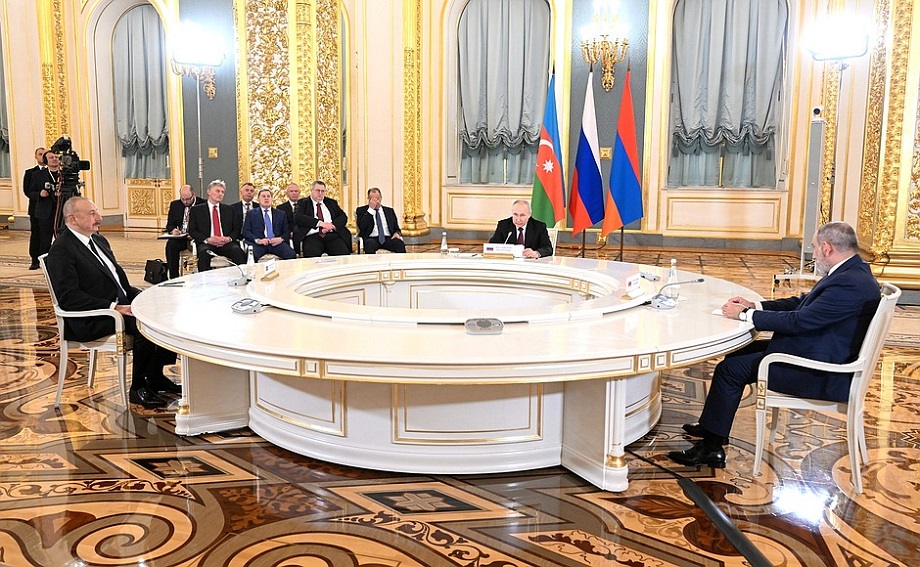 Трёхсторонняя встреча в Кремле лидеров России, Азербайджана и Армении.
