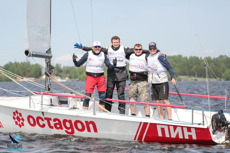 Парусная команда «Октагон» заняла первое место в первом этапе Кубка Федерации