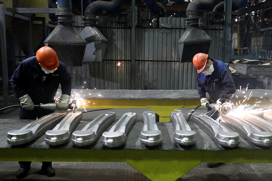 Производство титановых сплавов на предприятии «Корпорация ВСМПО-Ависма» в Свердловской области.