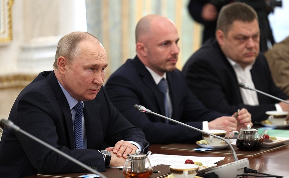 В Кремле прошла встреча Владимира Путина с военными корреспондентами.
