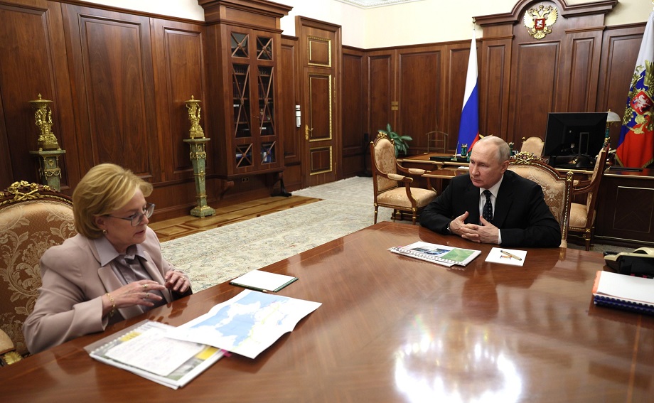 Глава ФМБА Вероника Скворцова доложила Владимиру Путину о ситуации в зоне наводнения.