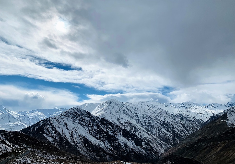 Таяние ледников в Гималаях сделает невыносимой жизнь миллионов людей по всему миру.