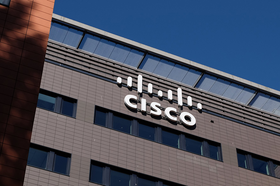 Компания Cisco Meraki отключила клиентов в России от облачных услуг и заблокировала у них свои точки доступа.