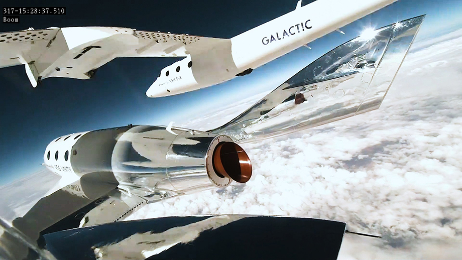 Virgin Galactic продала туристам 800 билетов в космос.