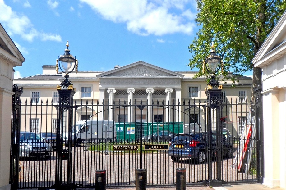 Hanover Lodge с видом на Риджентс-парк называли «самый дорогим дом в Великобритании».