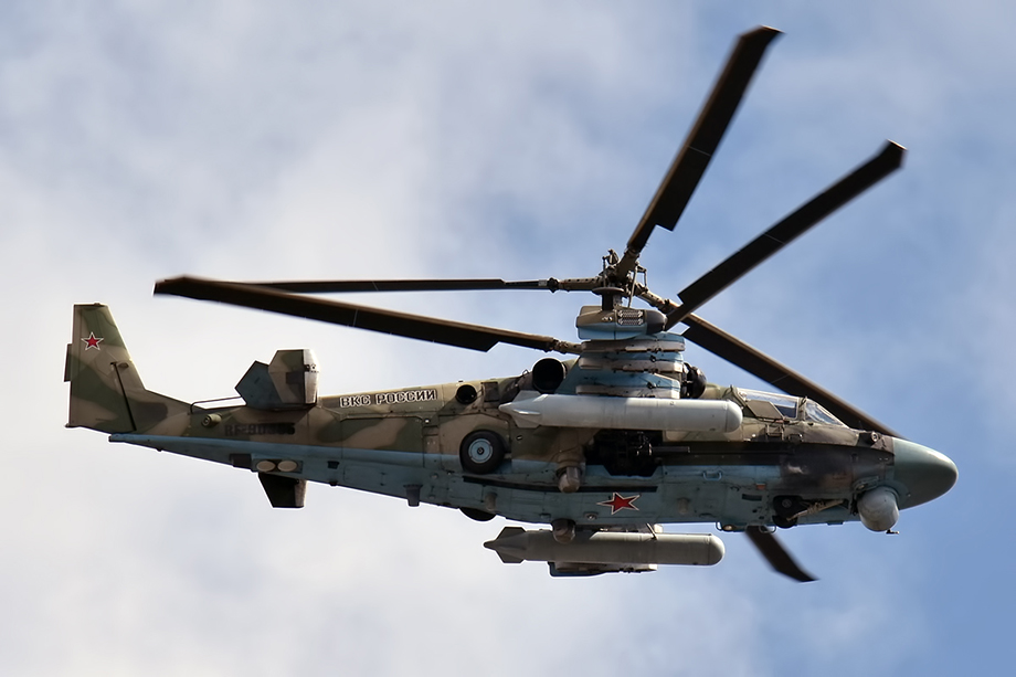 Российский ударно-разведывательный вертолёт Ка-52.