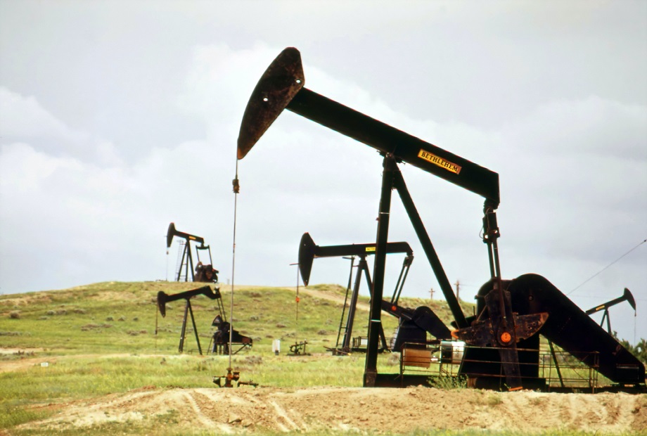 Аналитики предсказывают рост цен на нефть и нефтепродукты в ближайшие месяцы.