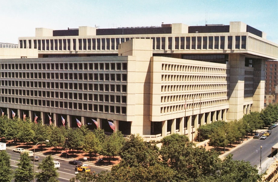 Штаб-квартира ФБР – здание Эдгара Гувера в Вашингтоне.