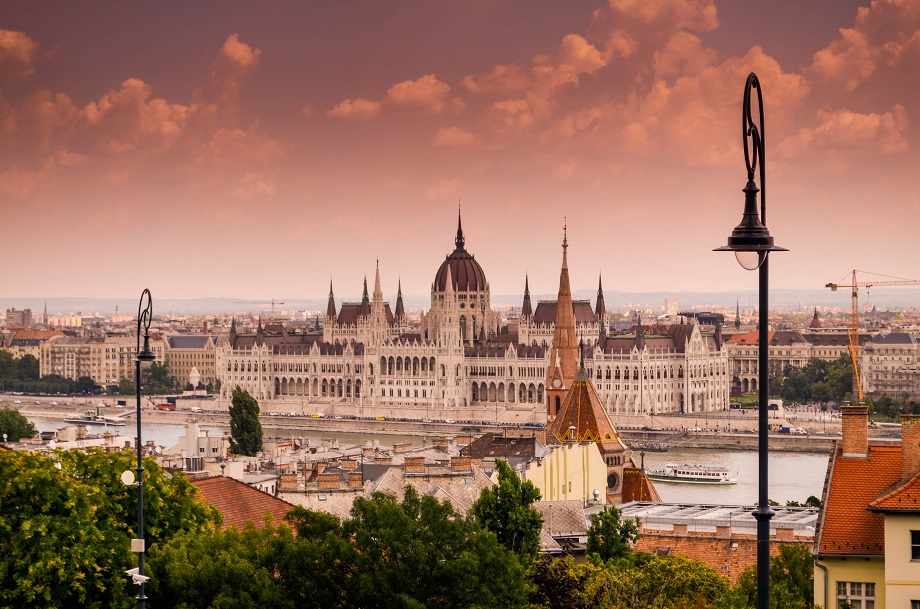 Сервис по бронированию жилья Booking.com не заплатил венгерским отельерам.
