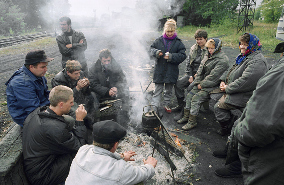 13 сентября 1998 года. Забастовка рабочих углеобогатительной фабрики в Кемеровской области.