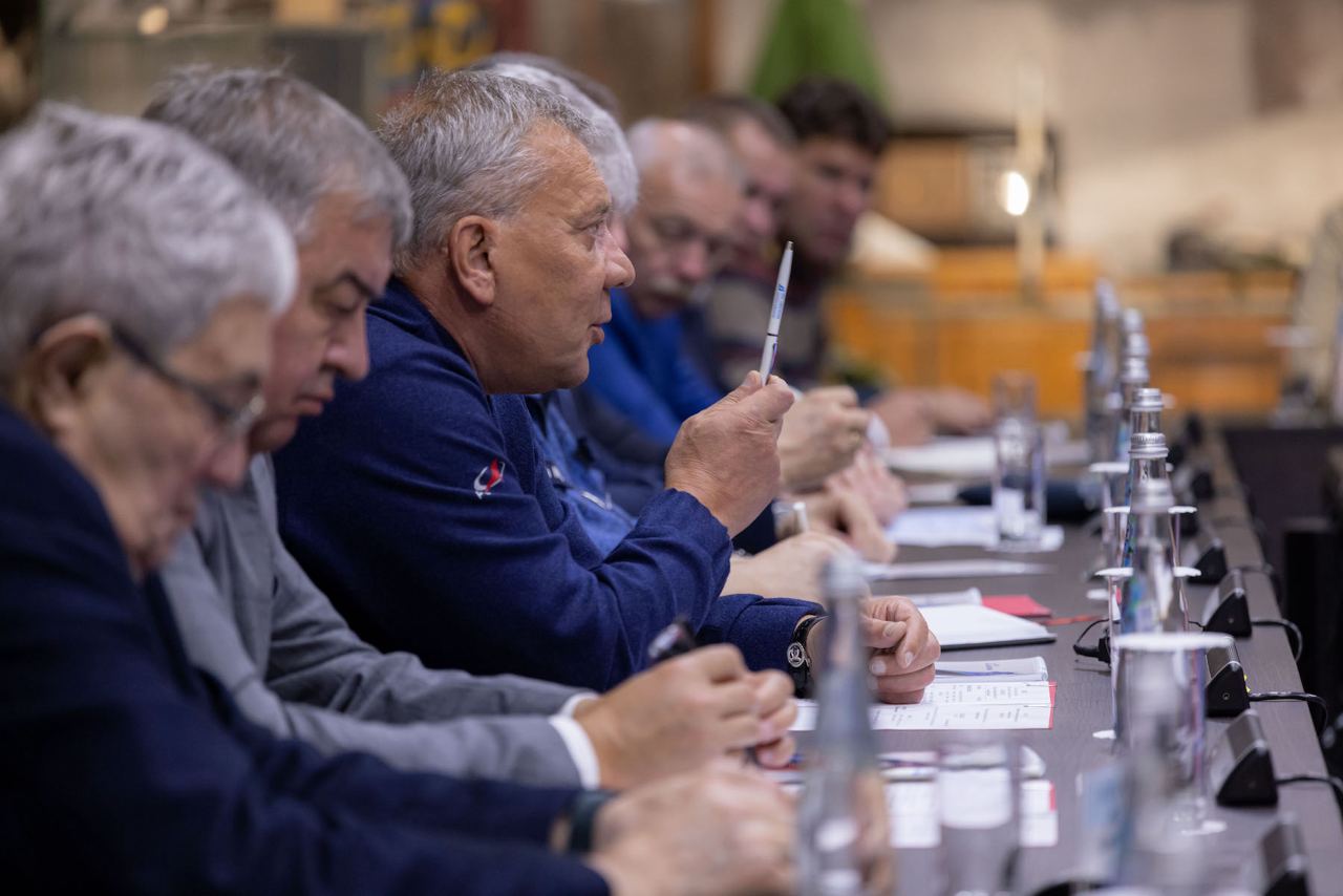 Глава «Роскосмос» Юрий Борисов в пятницу встретился с разработчиками автоматической станции «Луна-25».