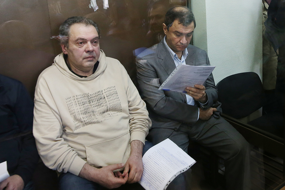 Экс-глава департамента управления имуществом и инвестиционной политики Минкультуры Борис Мазо и экс-заместитель министра культуры РФ Григорий Пирумов (слева направо).
