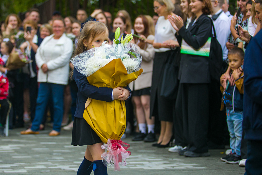 В Екатеринбурге школьные линейки 1 сентября пройдут без родителей.
